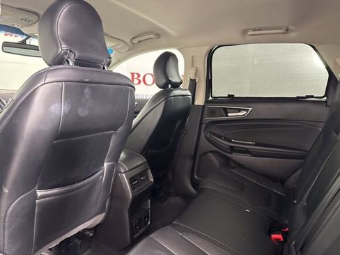 Used 2016 Ford Edge Titanium w/ Technology Package image 14