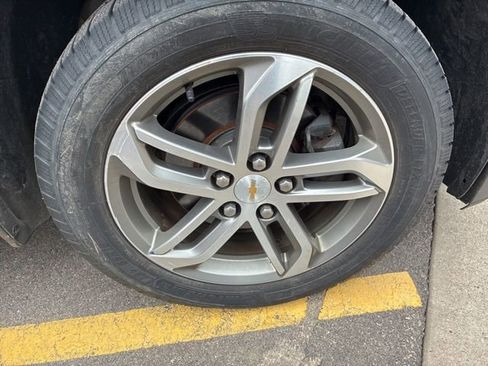 Used 2016 Chevrolet Equinox LTZ w/ Enhanced Convenience Package image 3