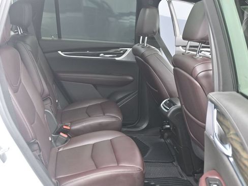 Certified 2024 Cadillac XT6 Premium Luxury AWD/4WD image 12
