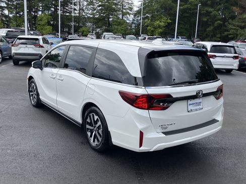 Certified 2026 Honda Odyssey EX-L image 8