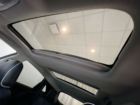 Used 2013 Toyota Venza Limited image 22