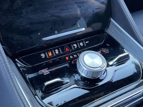 Used 2024 Jeep Wagoneer L Series III w/ Flexible Seating Group image 24