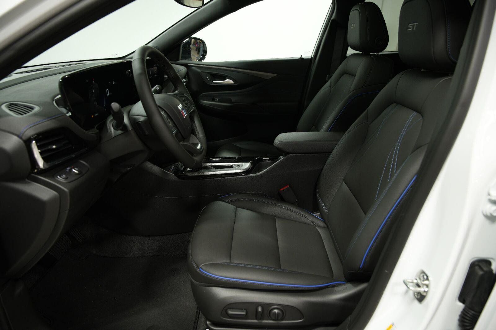 New 2026 Buick Envista Sport Touring w/ Convenience I Package FWD image 36