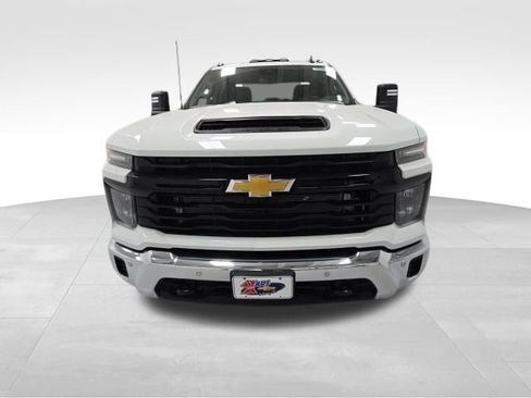 New 2026 Chevrolet Silverado 3500 W/T image 8