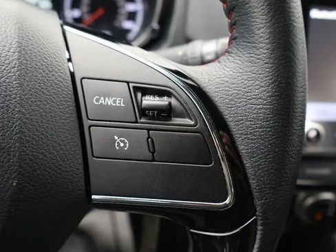 Used 2025 Mitsubishi Outlander Sport LE AWD/4WD image 23