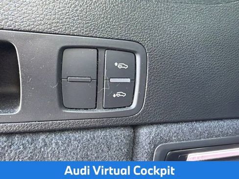 Used 2018 Audi SQ5 Prestige w/ Prestige Package AWD/4WD image 21