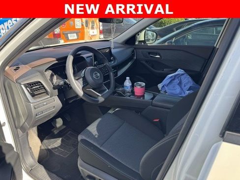 Certified 2021 Nissan Rogue SV image 6