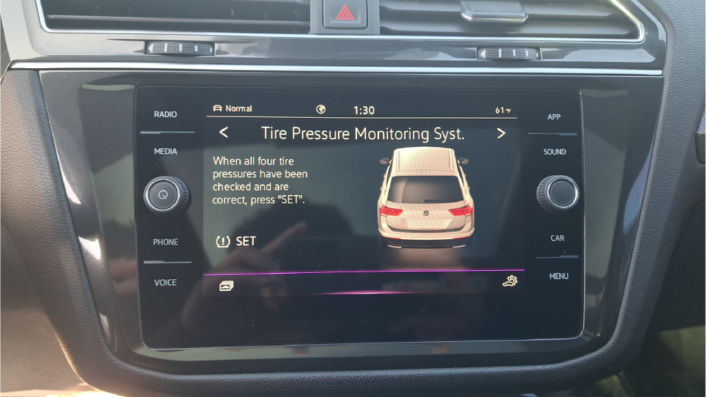 Used 2023 Volkswagen Tiguan SE R-Line AWD/4WD image 20