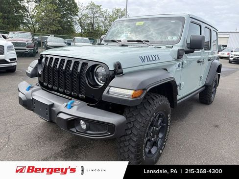 Used 2023 Jeep Wrangler Unlimited w/ Sun & Screen Package AWD/4WD image 1