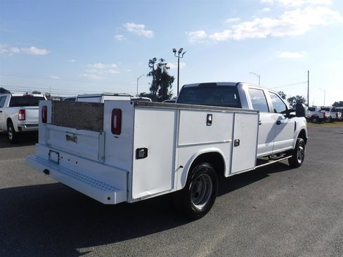 Used 2019 Ford F350 XL w/ XL Value Package image 4