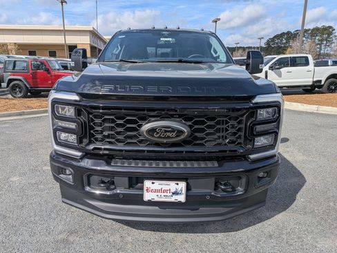 Certified 2026 Ford F250 Lariat w/ Black Appearance Package image 8