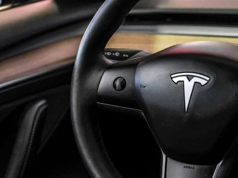 Used 2022 Tesla Model 3 Long Range image 17