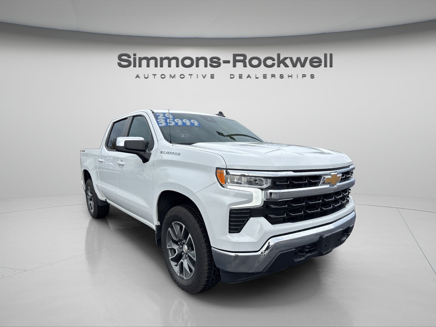 Used 2024 Chevrolet Silverado 1500 LT AWD/4WD image 5