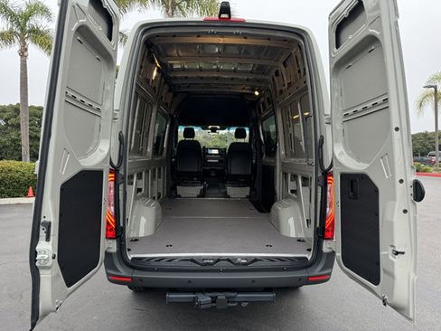 New 2025 Mercedes-Benz Sprinter 2500 image 5