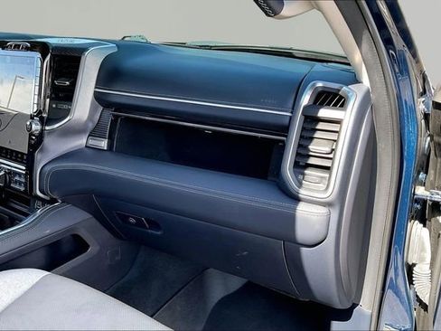 Used 2024 RAM 1500 Limited image 18