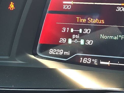 Used 2024 Chevrolet Corvette Stingray Preferred Cpe w/ Z51 Performance Package image 19