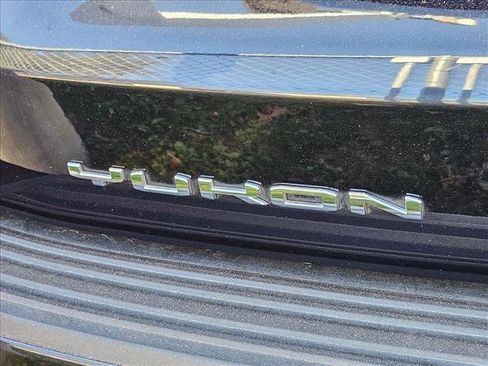 Used 2023 GMC Yukon Denali Ultimate image 9