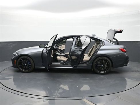 Used 2020 BMW M340i w/ Premium Package image 27