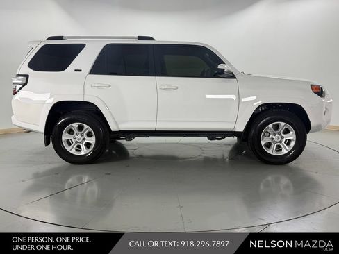 Used 2024 Toyota 4Runner SR5 AWD/4WD image 5