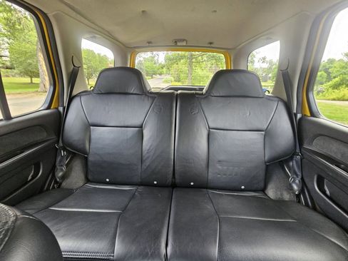 Used 2004 Nissan Xterra SE w/ (LTH) Rugged Leather Pkg AWD/4WD image 25