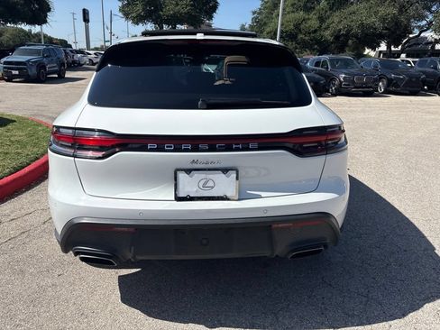 Used 2023 Porsche Macan AWD/4WD image 4