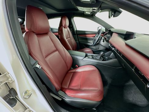 Used 2022 MAZDA MAZDA3 s image 29