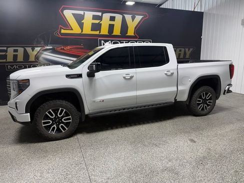 Used 2025 GMC Sierra 1500 AT4 w/ AT4 Premium Package AWD/4WD image 2