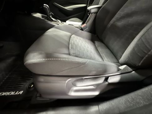 Used 2022 Toyota Corolla SE FWD image 18