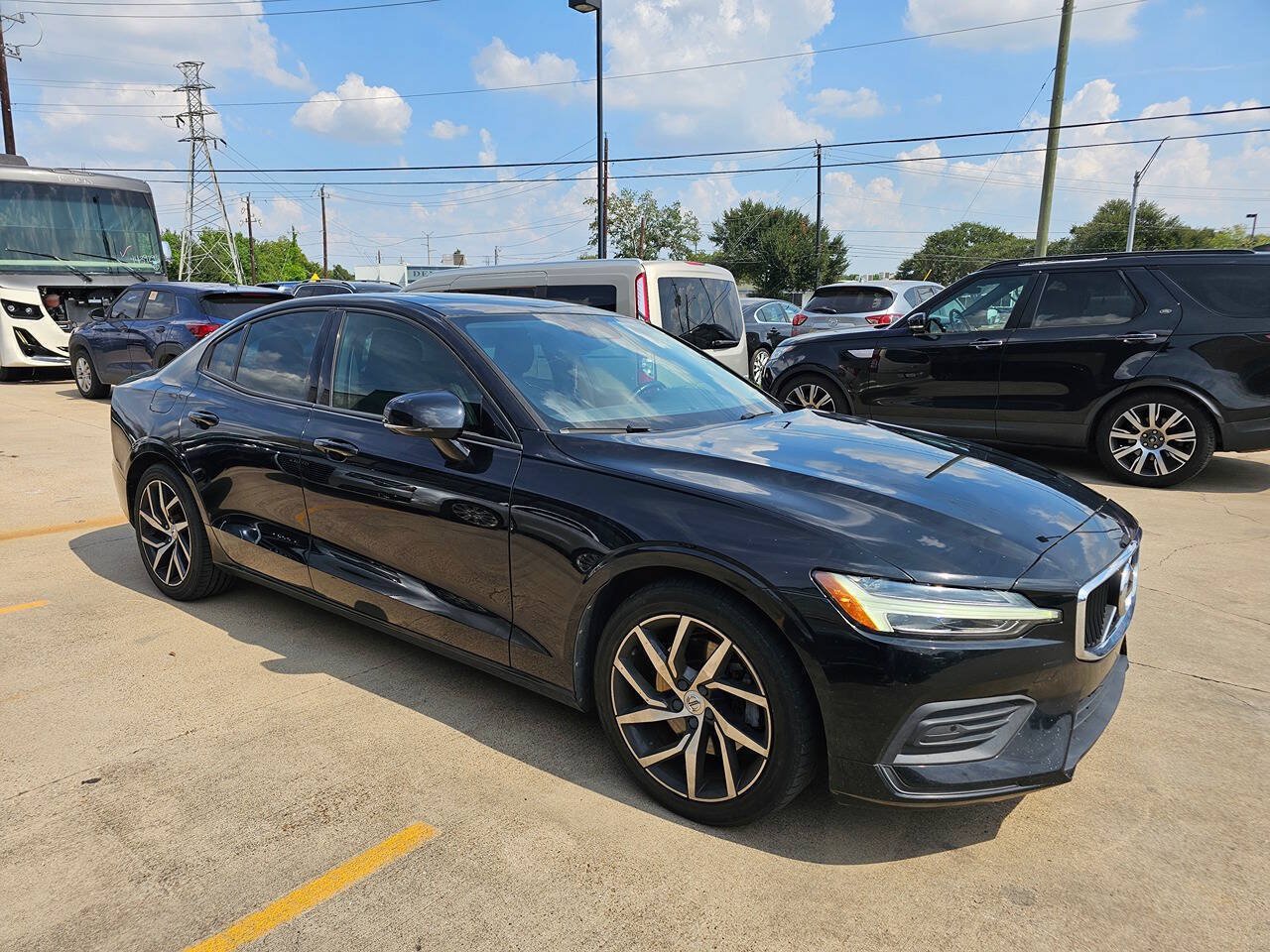 Used 2020 Volvo S60 T5 Momentum FWD image 3
