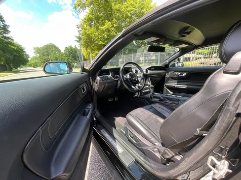 Used 2019 Ford Mustang GT Premium w/ Equipment Group 401A RWD image 8
