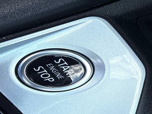 Used 2025 Nissan Altima 2.5 SV FWD image 26