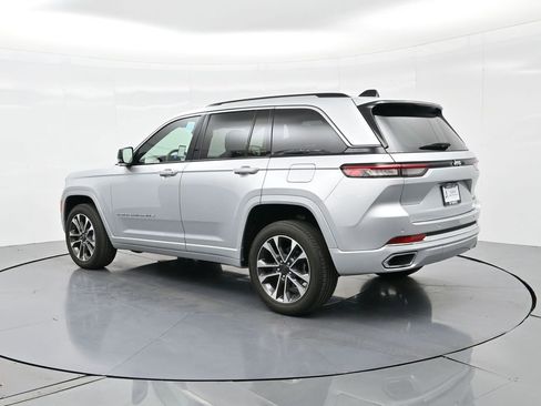 Used 2023 Jeep Grand Cherokee Overland image 8