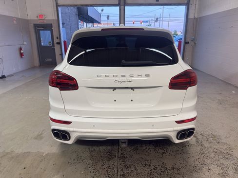 Used 2015 Porsche Cayenne Diesel AWD/4WD image 5