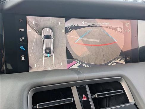 Used 2025 Porsche Taycan image 19