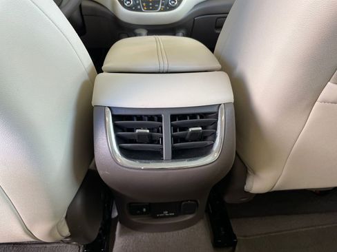 Used 2024 Chevrolet Malibu LT image 24