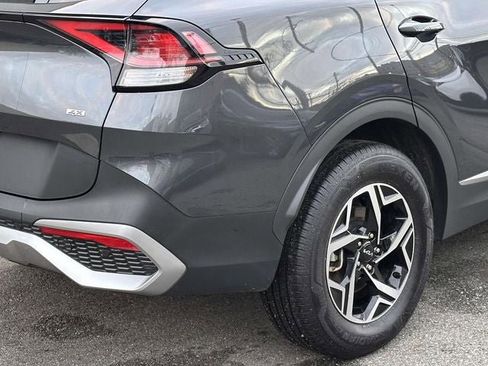 Used 2024 Kia Sportage LX image 12