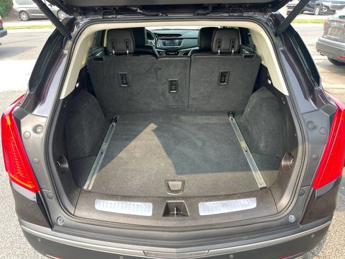 Used 2018 Cadillac XT5 Luxury FWD image 17
