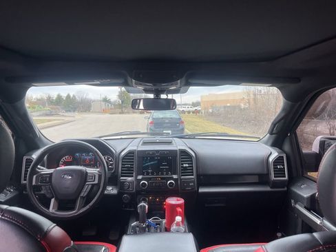 Used 2018 Ford F150 Lariat w/ Equipment Group 502A Luxury image 5