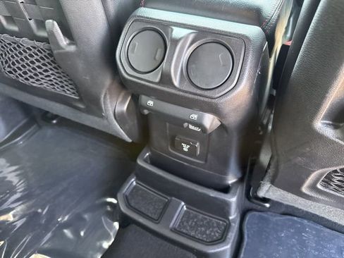 Used 2020 Jeep Wrangler Unlimited Rubicon AWD/4WD image 48