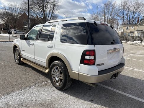 Used 2006 Ford Explorer Eddie Bauer image 8