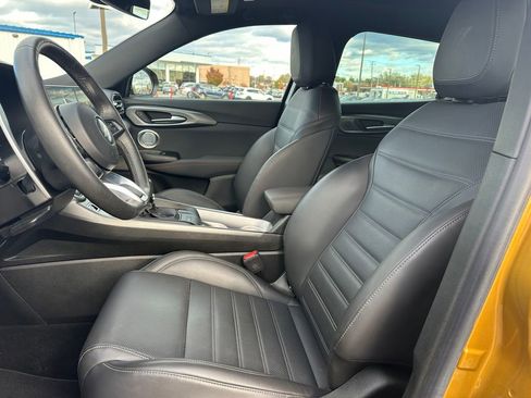 Used 2024 Dodge Hornet R/T Plus w/ Tech Pack Plus w/o Parking image 12