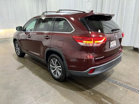 Certified 2019 Toyota Highlander XLE image 6