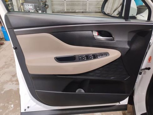 Used 2020 Hyundai Santa Fe SE image 25