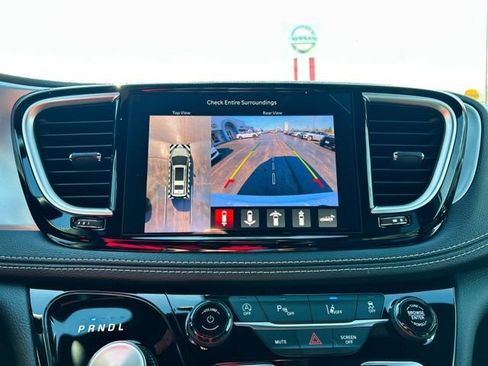 New 2026 Chrysler Pacifica Limited AWD/4WD image 51