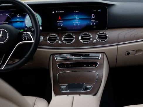 Used 2023 Mercedes-Benz E 450 4MATIC Sedan image 23