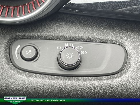 Used 2024 Chevrolet Trax RS image 25