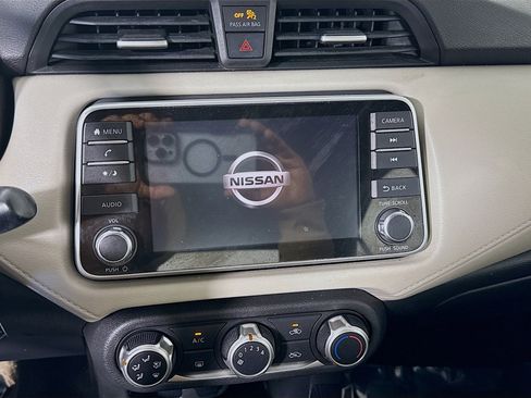 Used 2021 Nissan Versa SV image 18