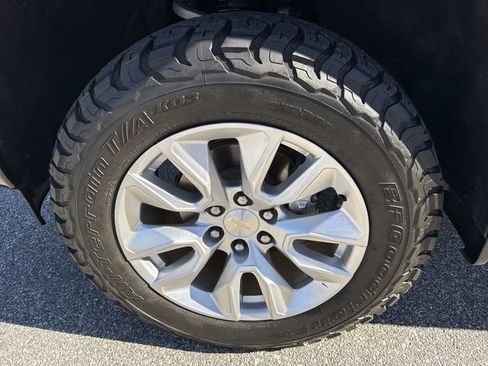 Used 2023 Chevrolet Silverado 1500 Custom image 33
