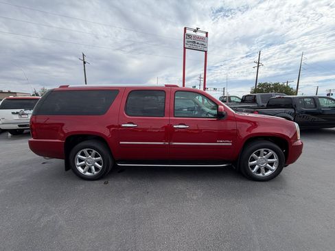 Used 2014 GMC Yukon XL Denali AWD/4WD image 6