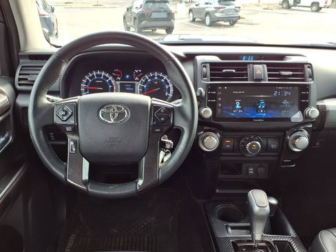 Used 2019 Toyota 4Runner TRD Off-Road Premium AWD/4WD image 5